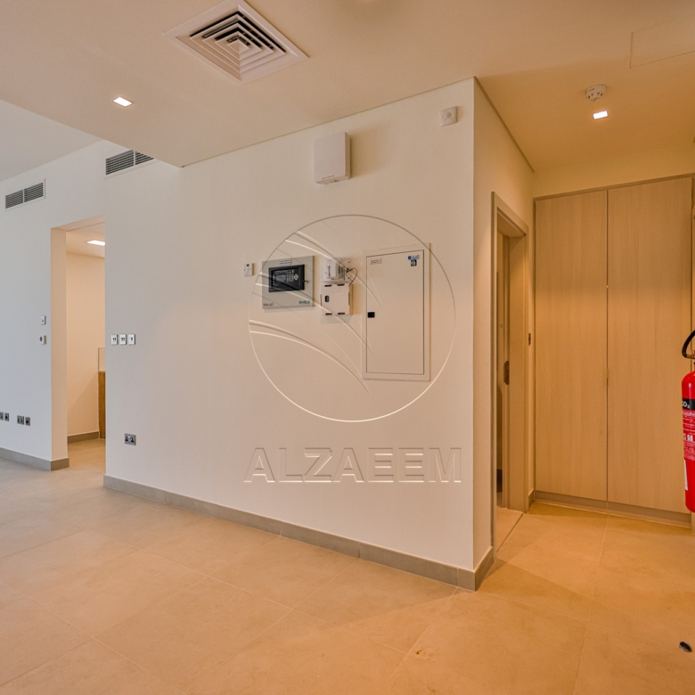 √Owner Occupied! 3BR TH| Double Row Mid Unit√