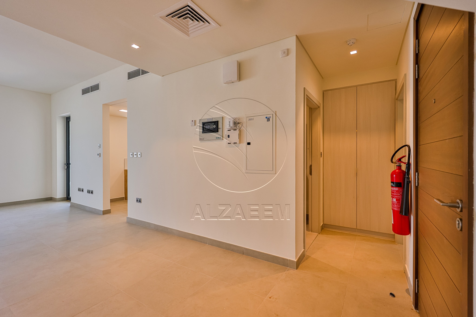√Owner Occupied! 3BR TH| Double Row Mid Unit√