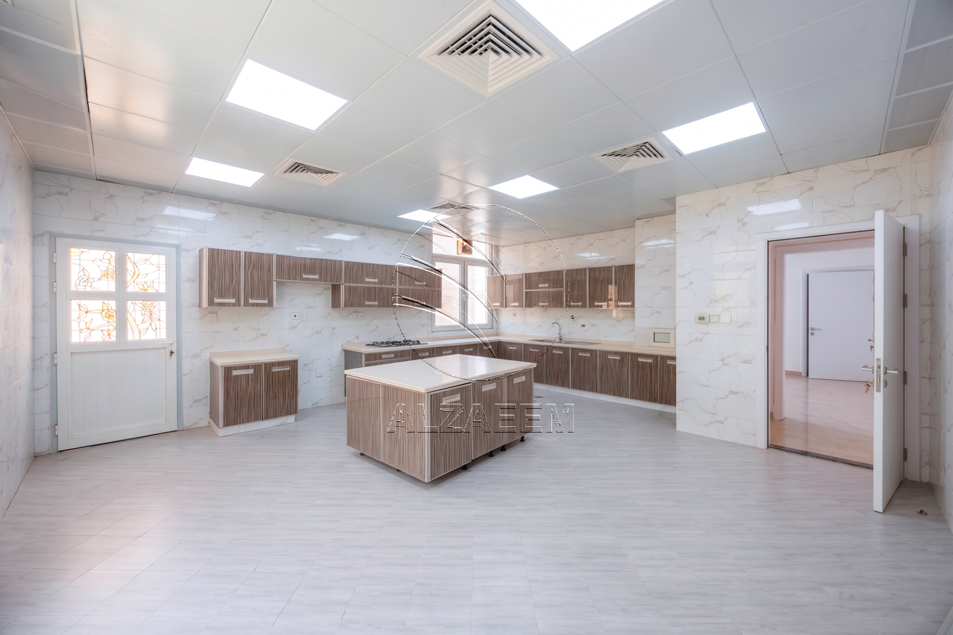 √9BR Multiple Approved Uses | Residential Allowed√