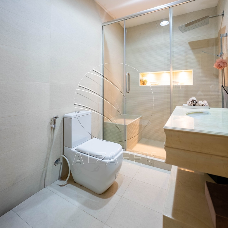 Single Row | Upgraded 5BR Villa | Pool and Garden