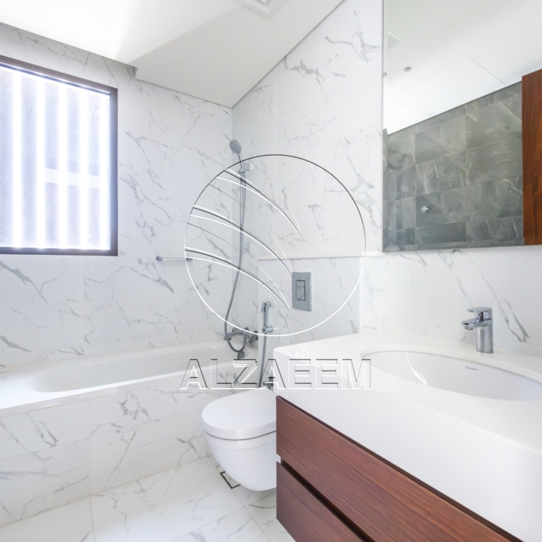 √ UPGRADED with Maid’s Room | Landscaped Garden√