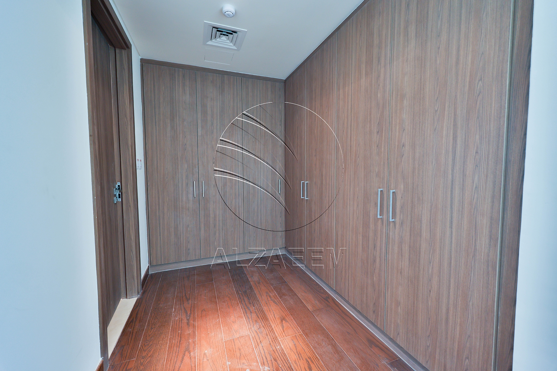 √ Single Row Villa | Golf Course View | VACANT √