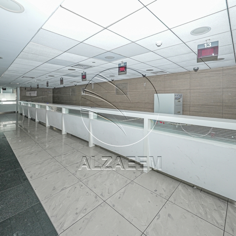√Prime Showroom+Basement + 2 Mezzanine Levels √