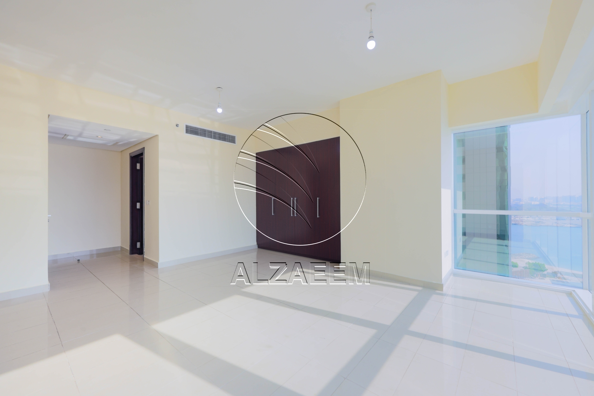 √HOT DEAL! 2BR Mid- Level| VACANT | SEA View√