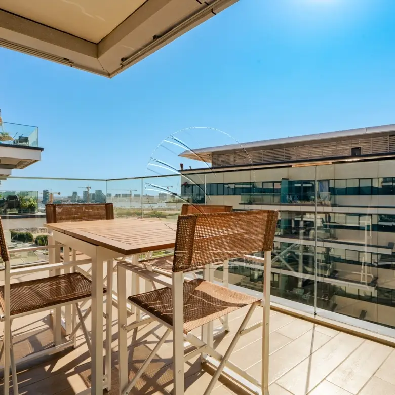 VACANT!High Floor Furnished 2BR+M | Golf+Sea Views