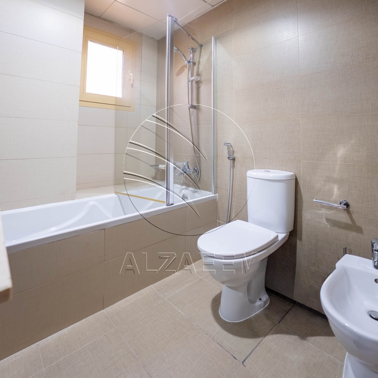 Single Row | Upgraded 5BR Villa | Pool and Garden