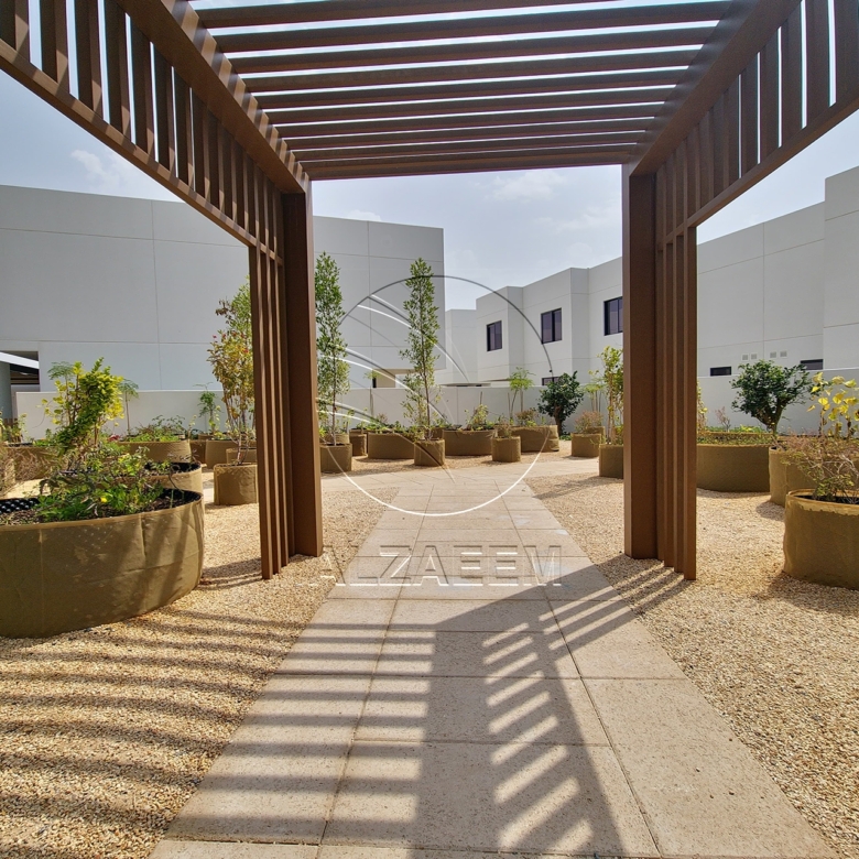 √ HOT Deal! Ready to Move | Great Location √