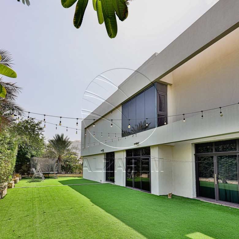 √VIP Upgraded Villa | Corner Single Row | Jacuzzi√