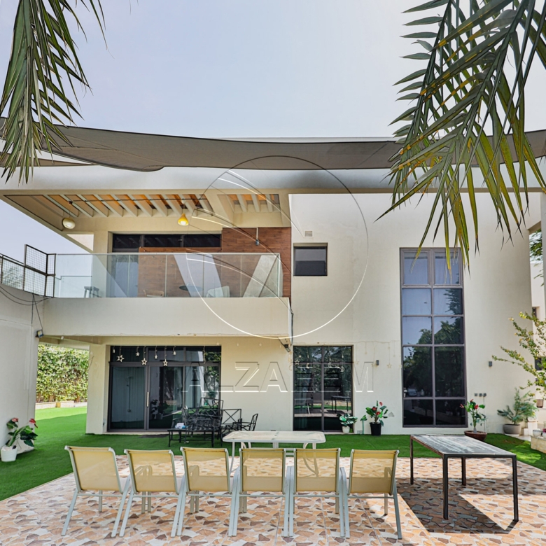 √VIP Upgraded Villa | Corner Single Row | Jacuzzi√