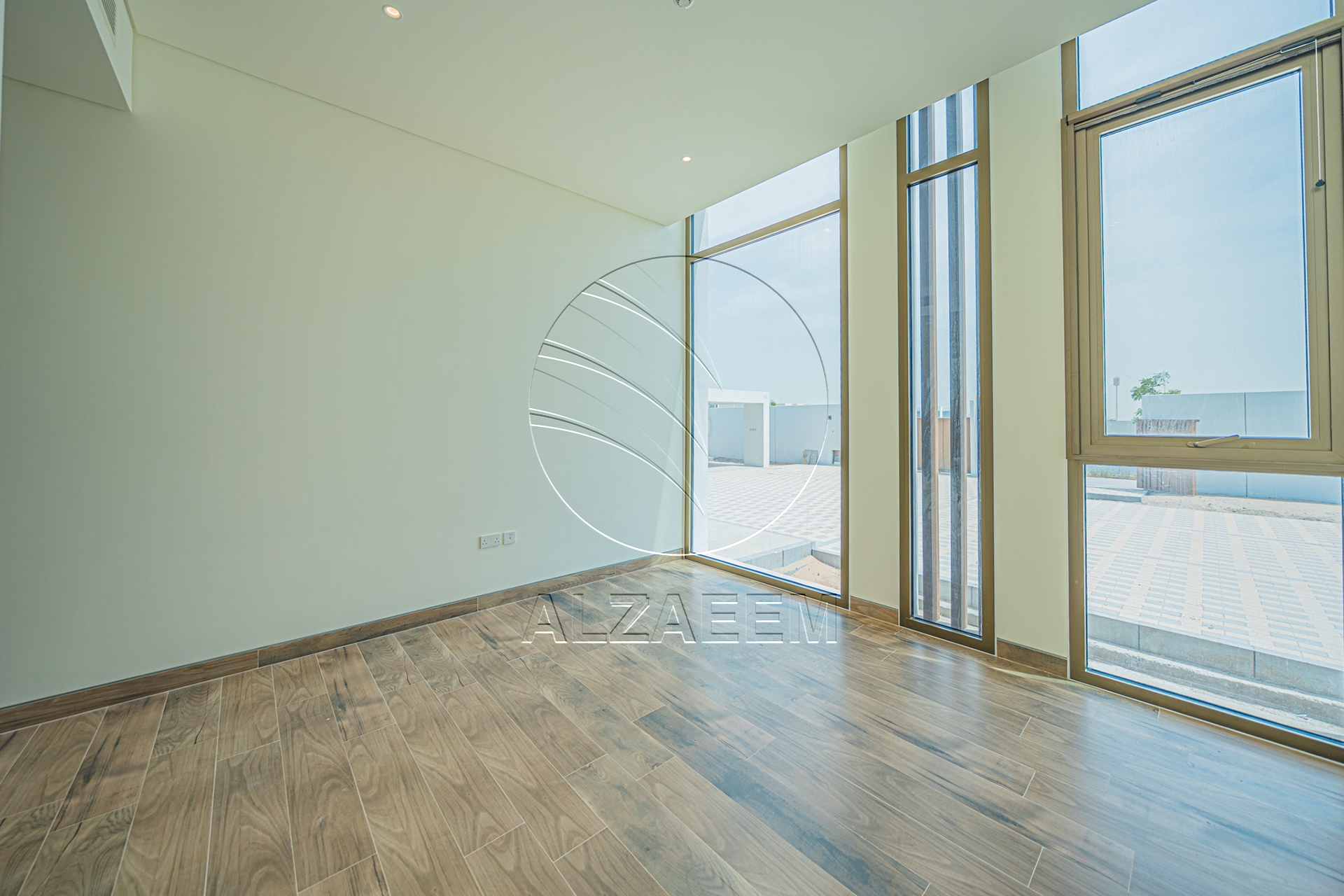 √Corner | Single Row | Big Plot Size | 5BR SELECT√