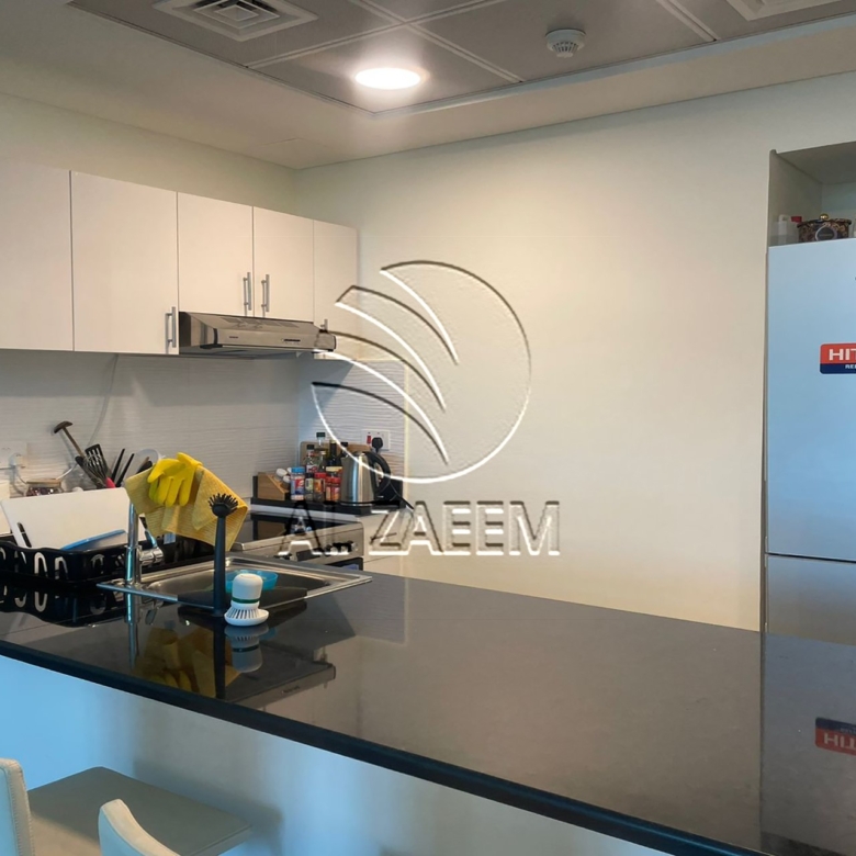 Fully furnished – Mid floor -2 payments