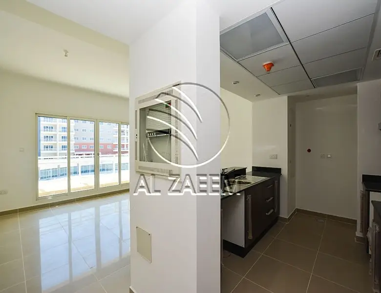 Nice Layout! Spacious 1BR+Storage | Community View