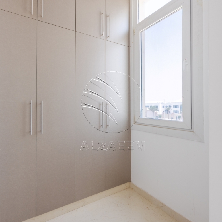 √9BR Multiple Approved Uses | Residential Allowed√