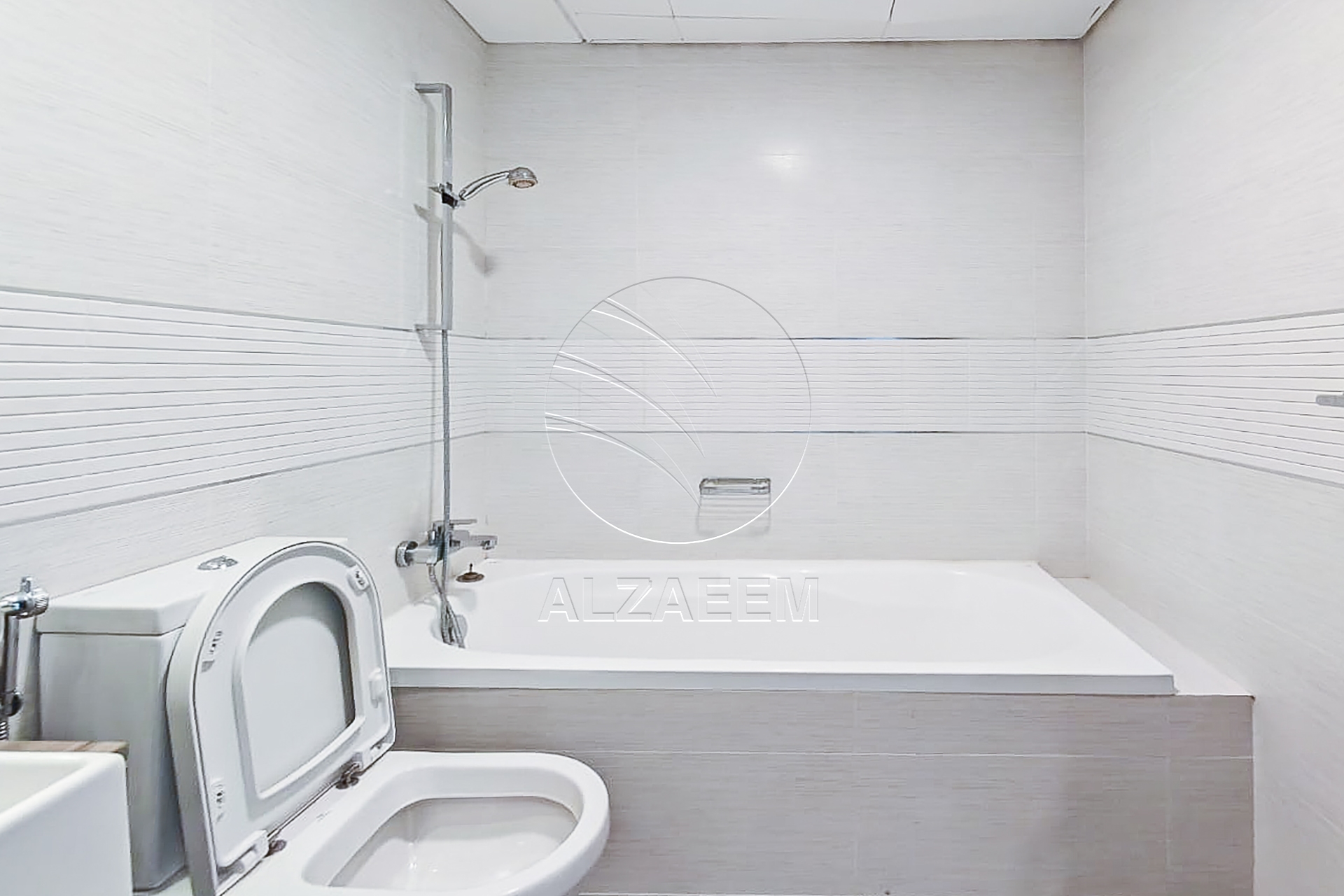 √ Rare Availability | Pool & Sea View | VACANT √