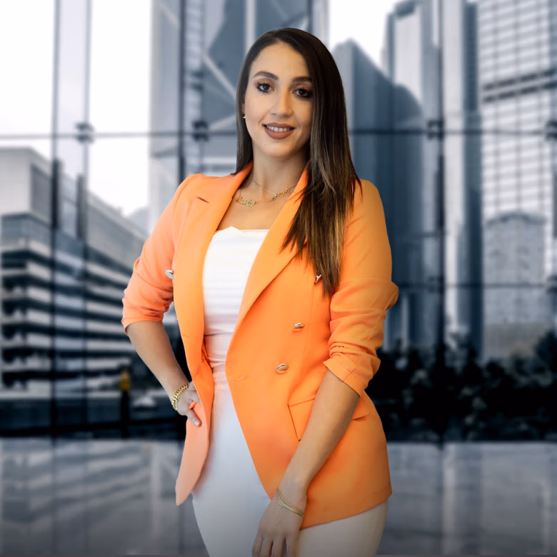 danella aldari